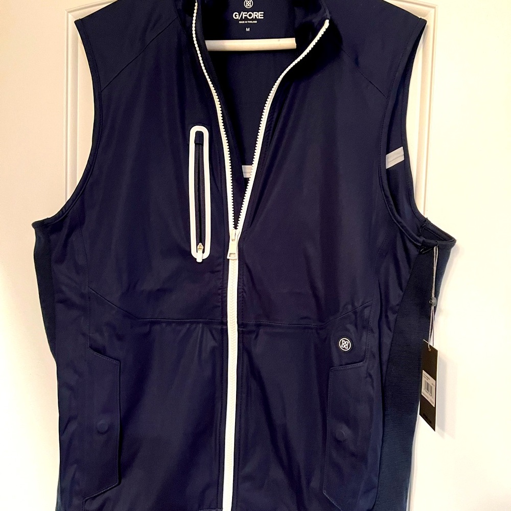 NWT G/FORE Men’s twilight color full zip vest.